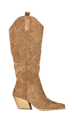 The Western Chic Boots – Timeless, Textured, and Effortlessly Cool