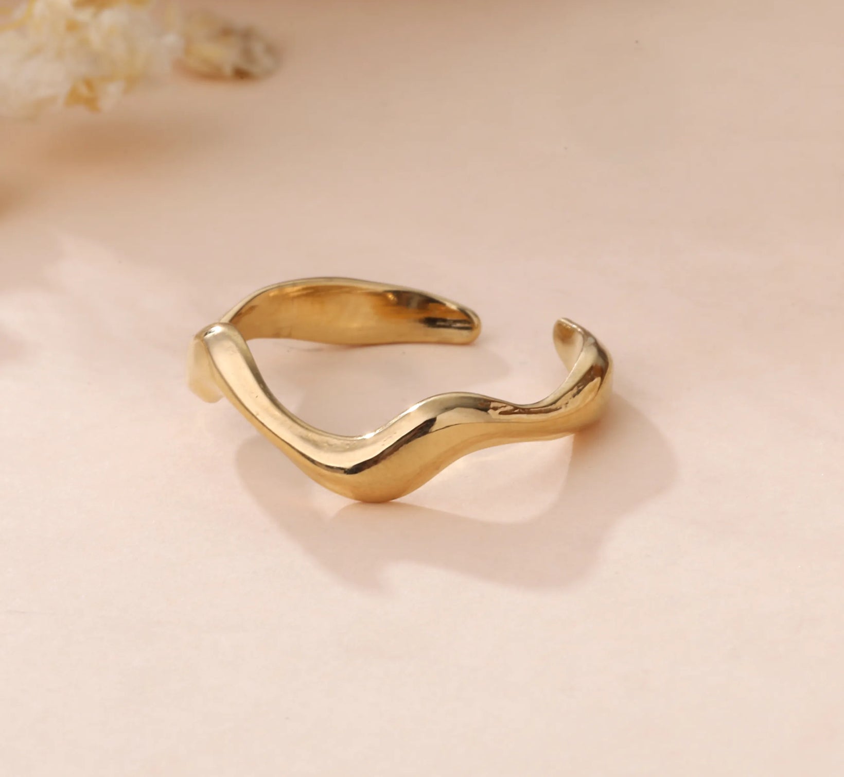 Wave Effect Dainty Ring