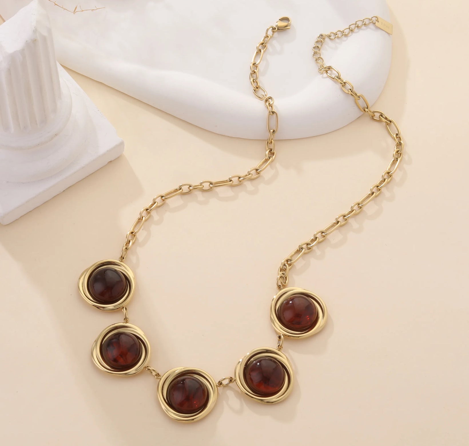 Amber Glow Gold Statement Necklace | Vintage-Inspired Elegance
